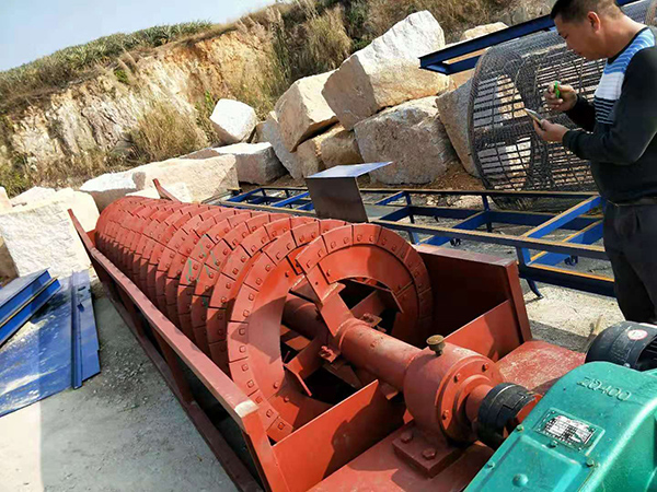 螺旋洗砂機的特點與維修方法